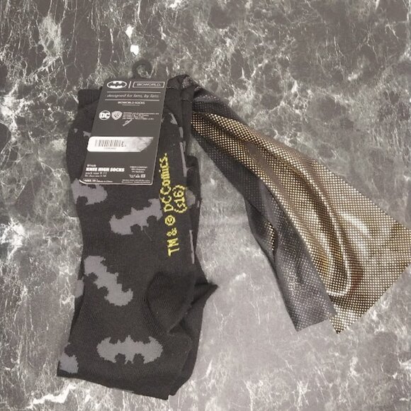 DC Comic: Batman Knee High Socks - Picture 3 of 4